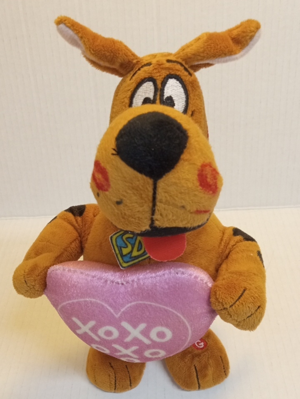 Valentine Scooby Doo Musical Plush Requires 3 AAA Batteries See Video